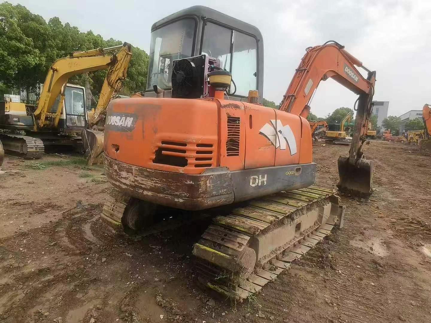 Buy Doosan DH55-7 Used Excavator / 1