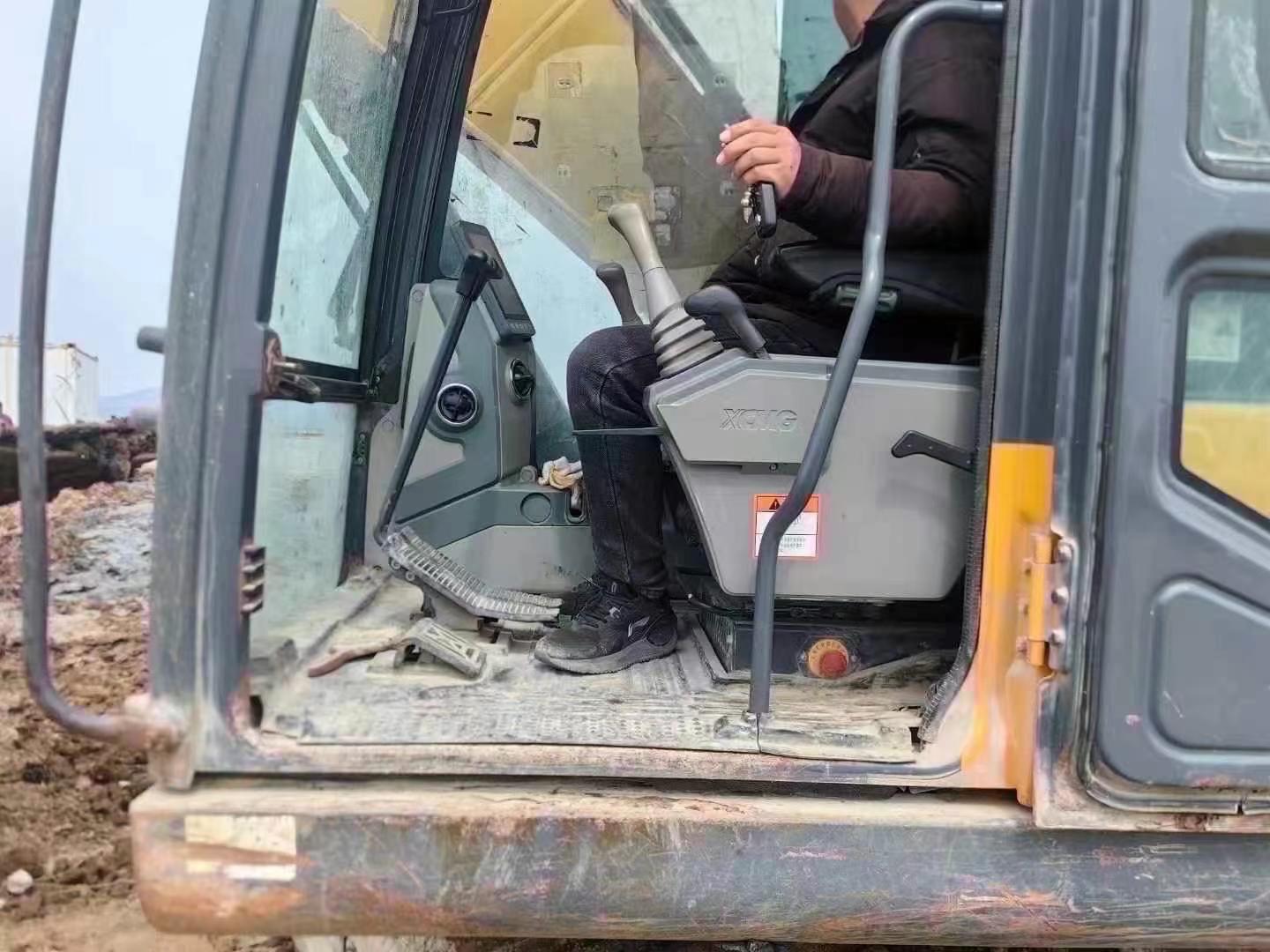 Buy XCMG LW200 Used Excavator / 8 Used XCMG LW200 Excavator 2019 Model / 8