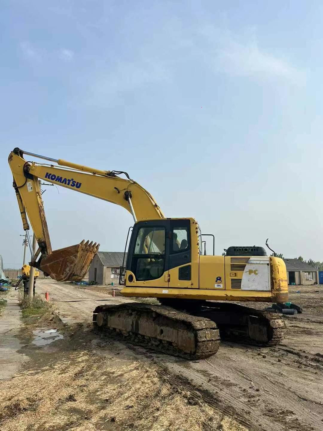 Buy Komatsu PC210 Used Excavator / 1