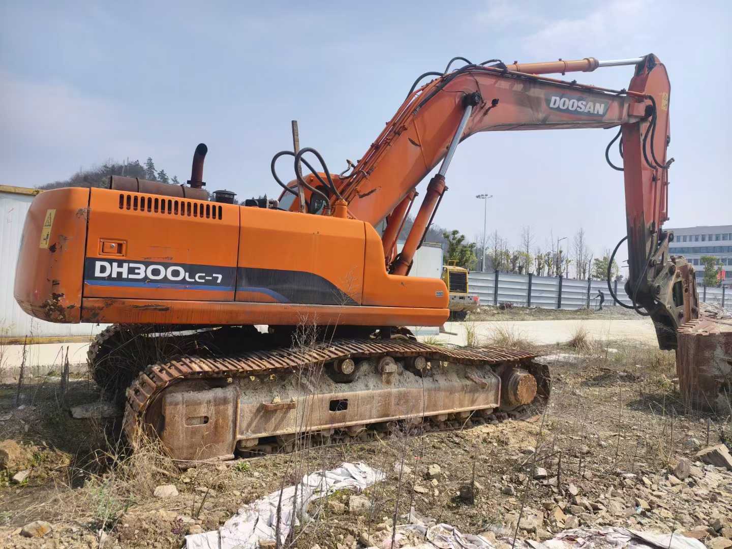 Buy Doosan DL300 Used Excavator / 2 Used Doosan DL300 Excavator 2016 Model / 2