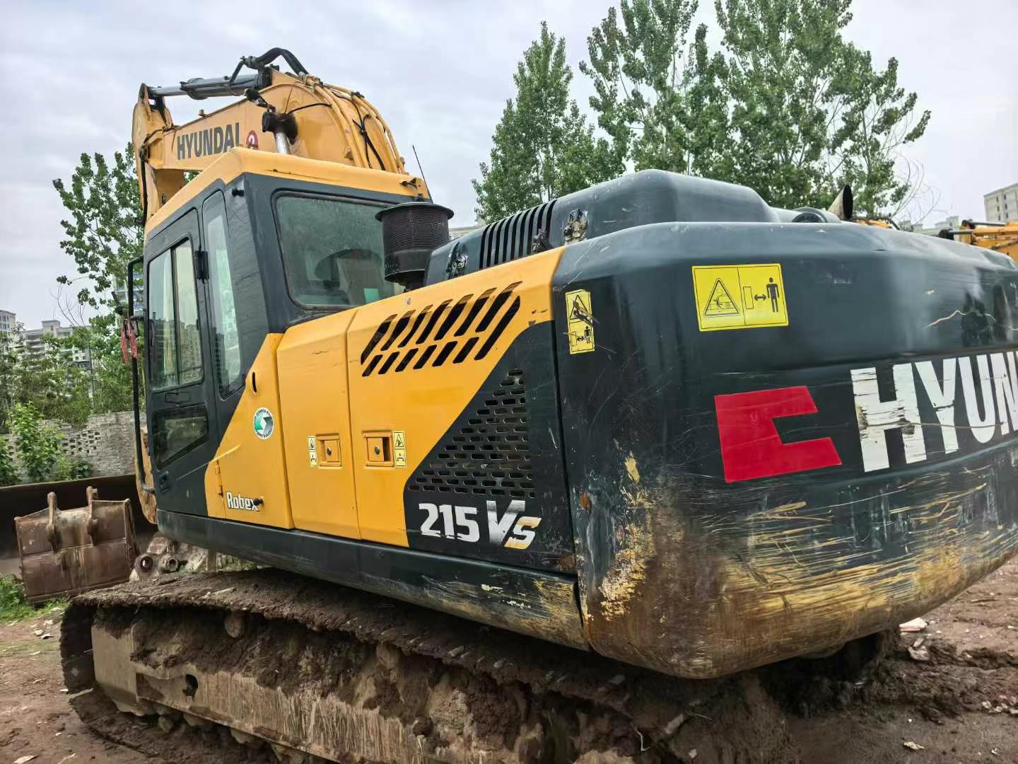Buy Hyundai R215VS Used Excavator / 1