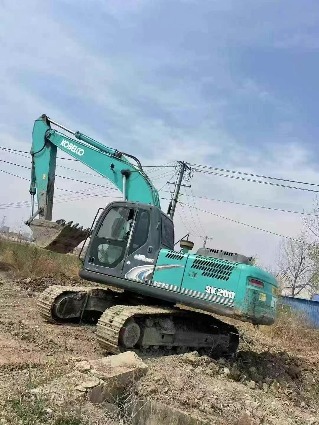 Buy Kobelco SK200 Used Excavator / 2 Used Kobelco SK200 Excavator 2013 Model / 2