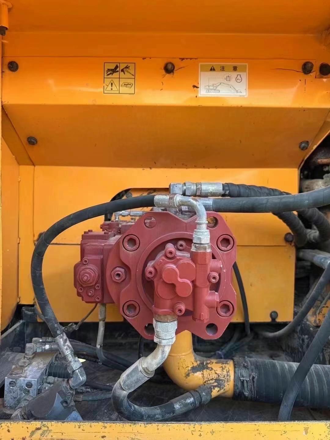 Buy Hyundai R215-7C Used Excavator / 4 Used Hyundai R215-7C Excavator 2011 Model / 4