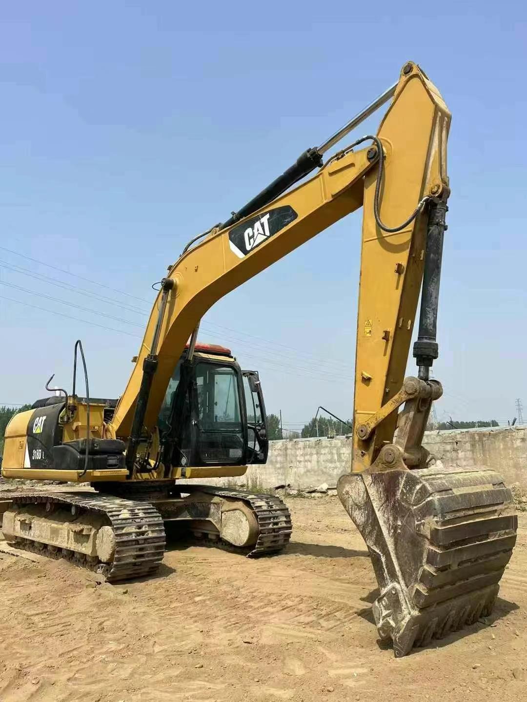 Buy Caterpillar CT18 Used Excavator / 4 Used Caterpillar CT18 Excavator 2016 Model / 4