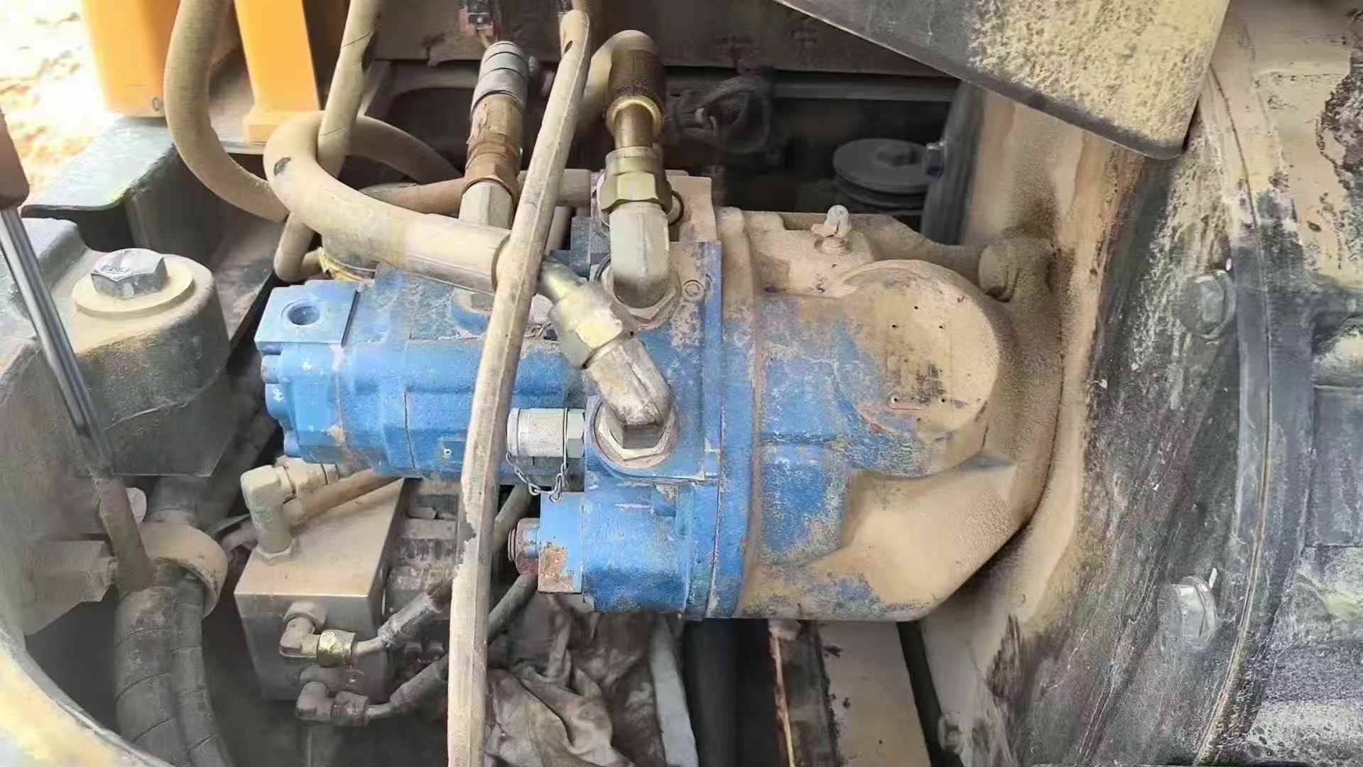 Buy Hyundai HX60 Used Excavator / 6 Used Hyundai HX60 Excavator 2018 Model / 6