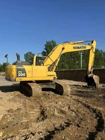 Buy Komatsu PC200 Used Excavator / 2 Used Komatsu PC200 Excavator 2016 Model / 2