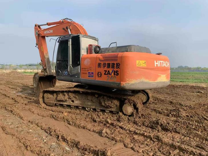Buy Hitachi ZX240 Used Excavator / 1