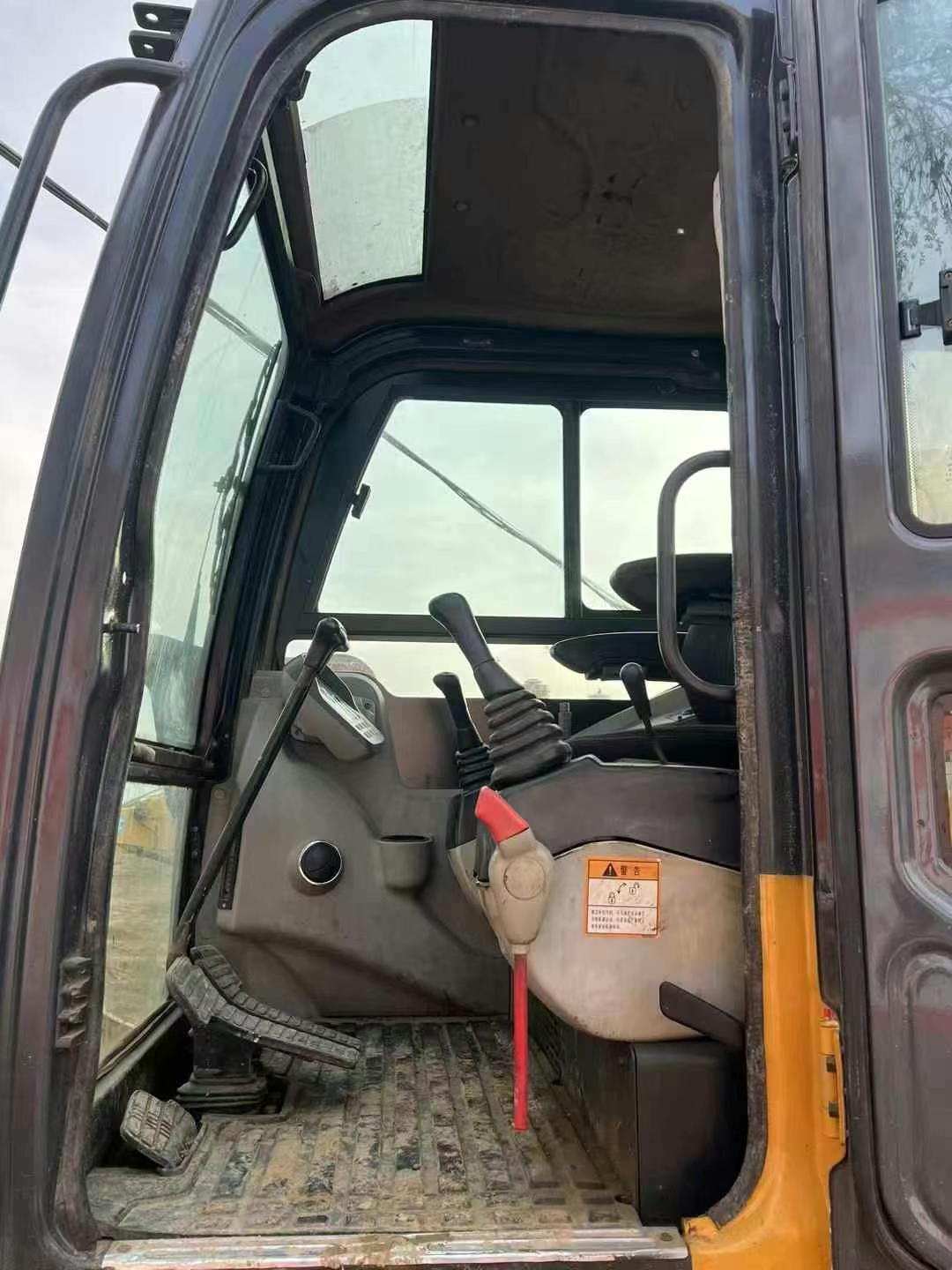 Buy XCMG XE60 Used Excavator / 8 Used XCMG XE60 Excavator 2016 Model / 8