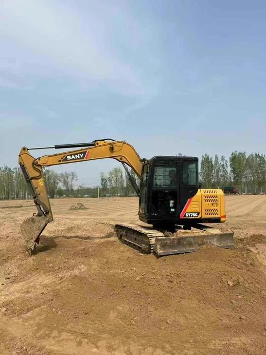 Buy Sany SY75 Used Excavator / 1