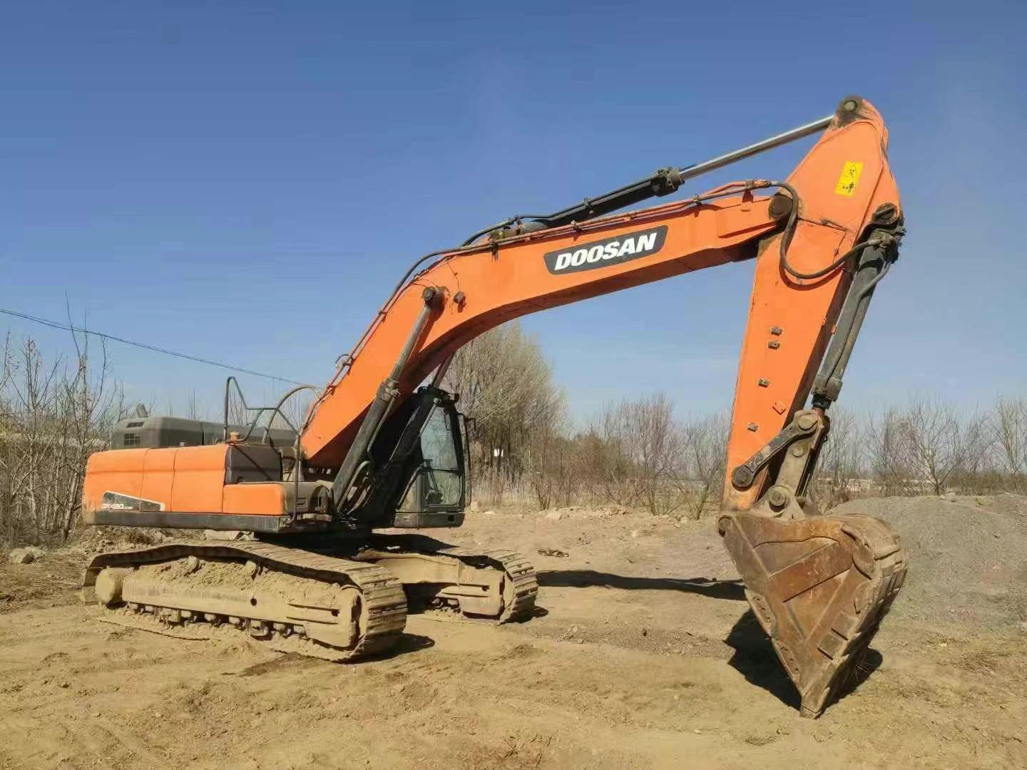 Buy Doosan DL420 Used Excavator / 4 Used Doosan DL420 Excavator 2018 Model / 4