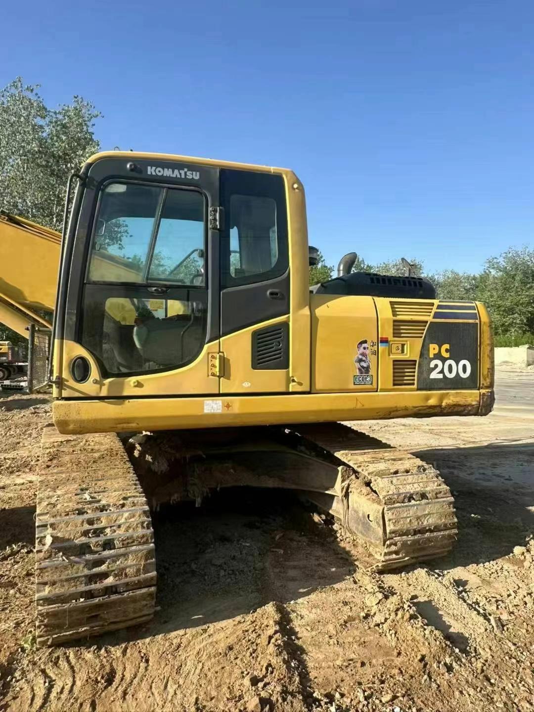 Buy Komatsu PC200 Used Excavator / 4 Used Komatsu PC200 Excavator 2016 Model / 4