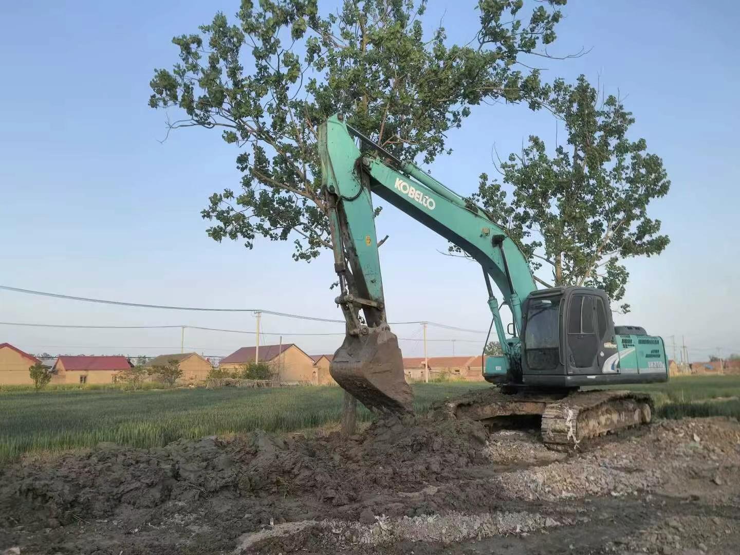 Buy Kobelco SK210 Used Excavator / 2 Used Kobelco SK210 Excavator 2011 Model / 2