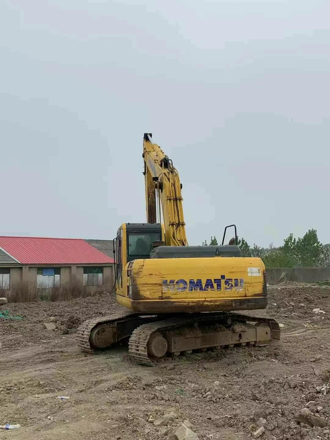 Buy Komatsu PC200 Used Excavator / 2 Used Komatsu PC200 Excavator 2014 Model / 2