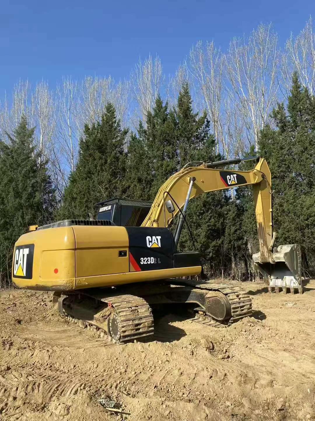 Buy Caterpillar 323 Used Excavator / 2 Used Caterpillar 323 Excavator 2016 Model / 2