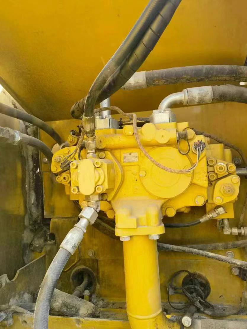 Buy Caterpillar 320D Used Excavator / 8 Used Caterpillar 320D Excavator 2017 Model / 8