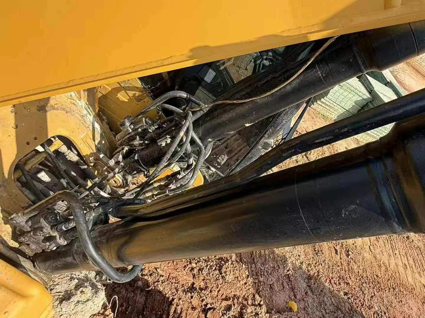 Buy Caterpillar 320D Used Excavator / 8 Used Caterpillar 320D Excavator 2016 Model / 8