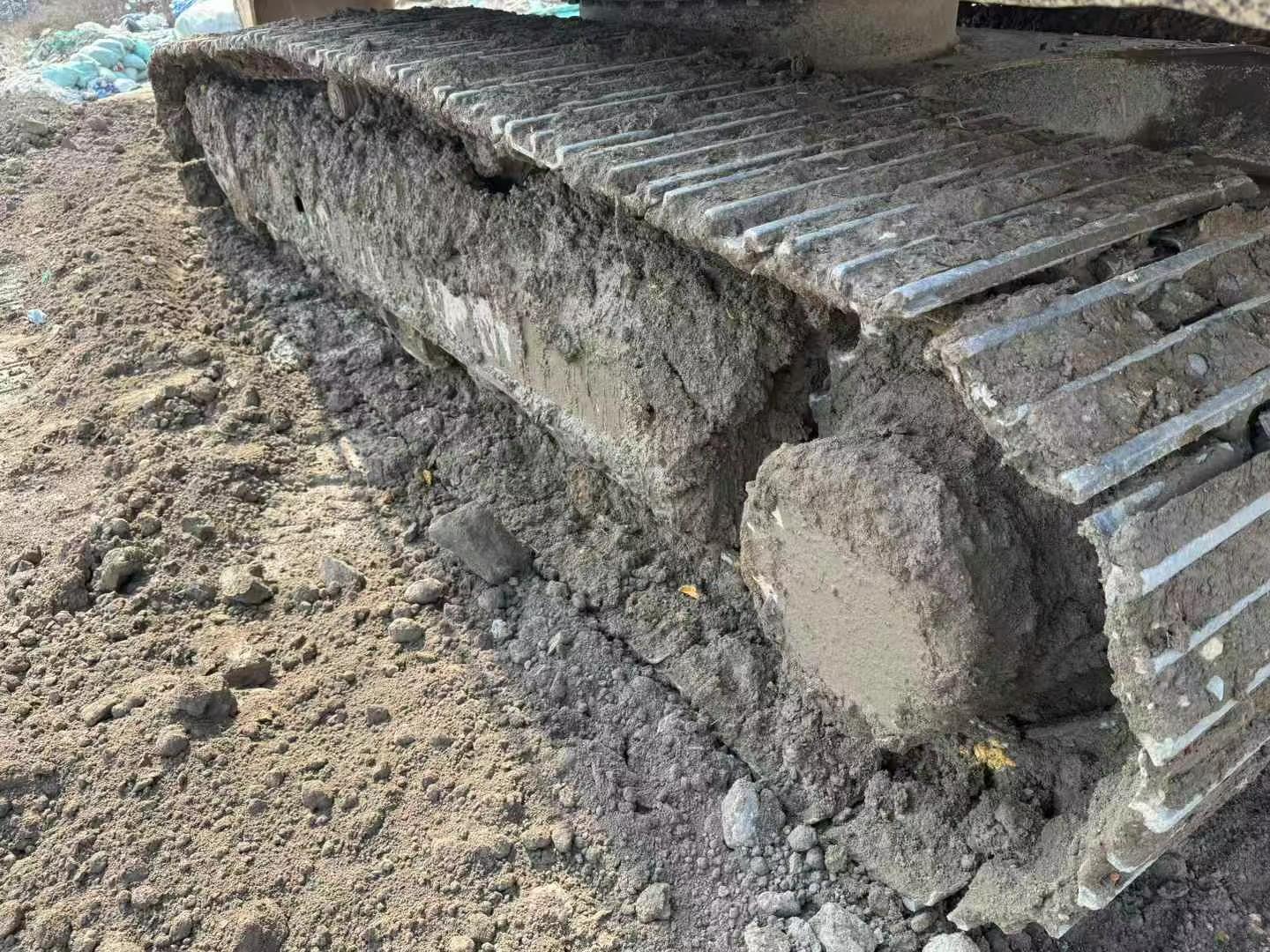 Buy Hitachi ZAXIS200 Used Excavator / 4 Used Hitachi ZAXIS200 Excavator 2016 Model / 4