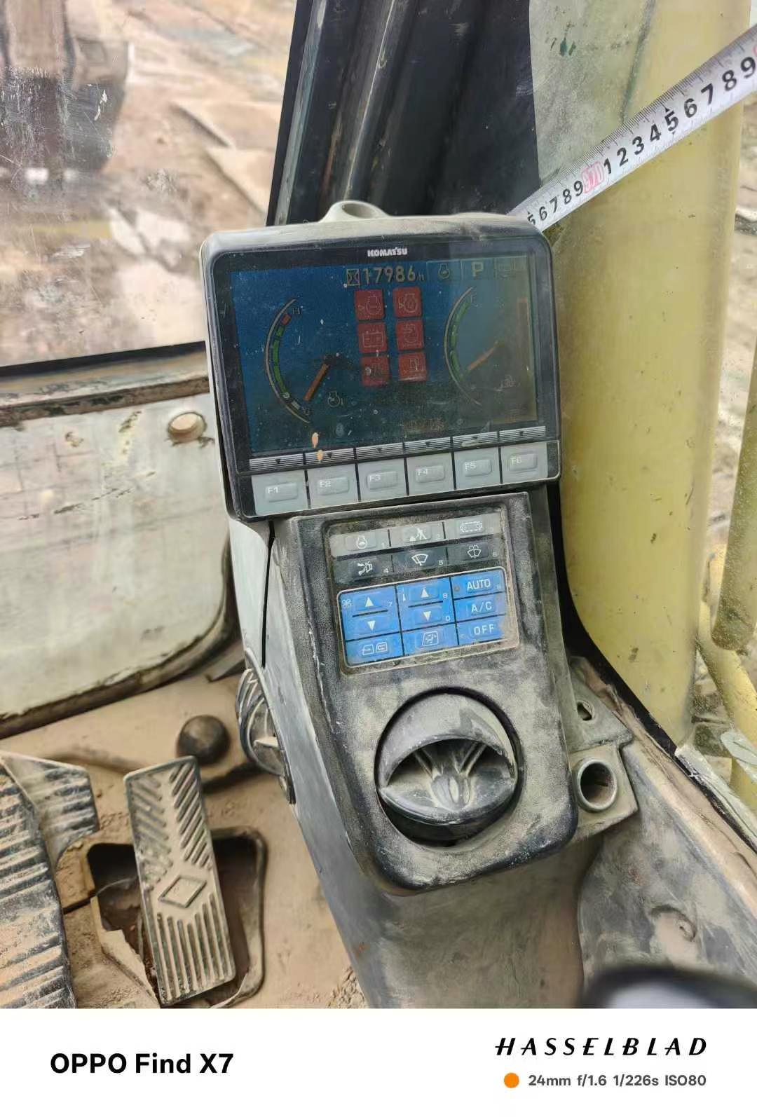 Buy Komatsu PC240LC-8 Used Excavator / 9 Used Komatsu PC240LC-8 Excavator 2016 Model / 9