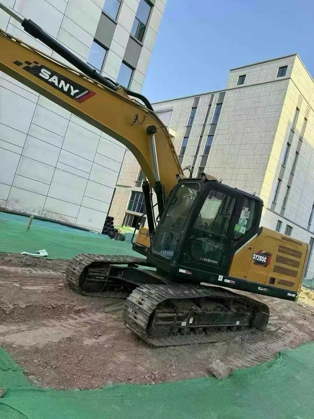 Buy Sany SY205H Used Excavator / 1