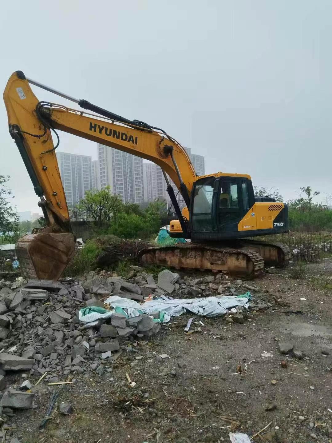 Buy Hyundai R215VSN Used Excavator / 1