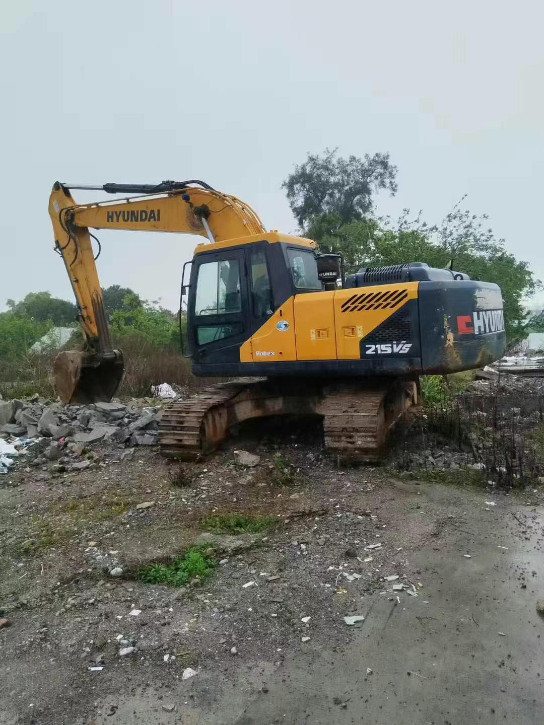 Buy Hyundai R215VSN Used Excavator / 2 Used Hyundai R215VSN Excavator 2020 Model / 2