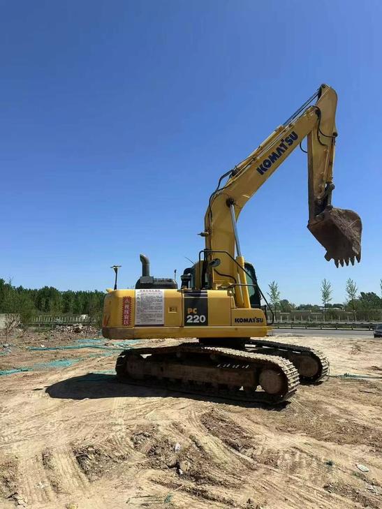 Buy Komatsu PC220 Used Excavator / 1