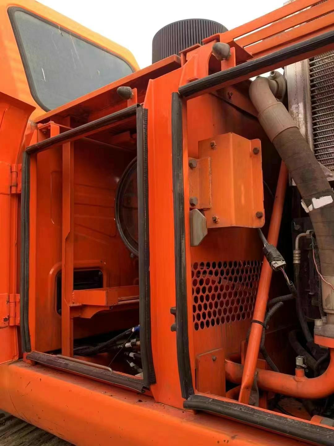 Buy Doosan DH220 Used Excavator / 4 Used Doosan DH220 Excavator 2014 Model / 4