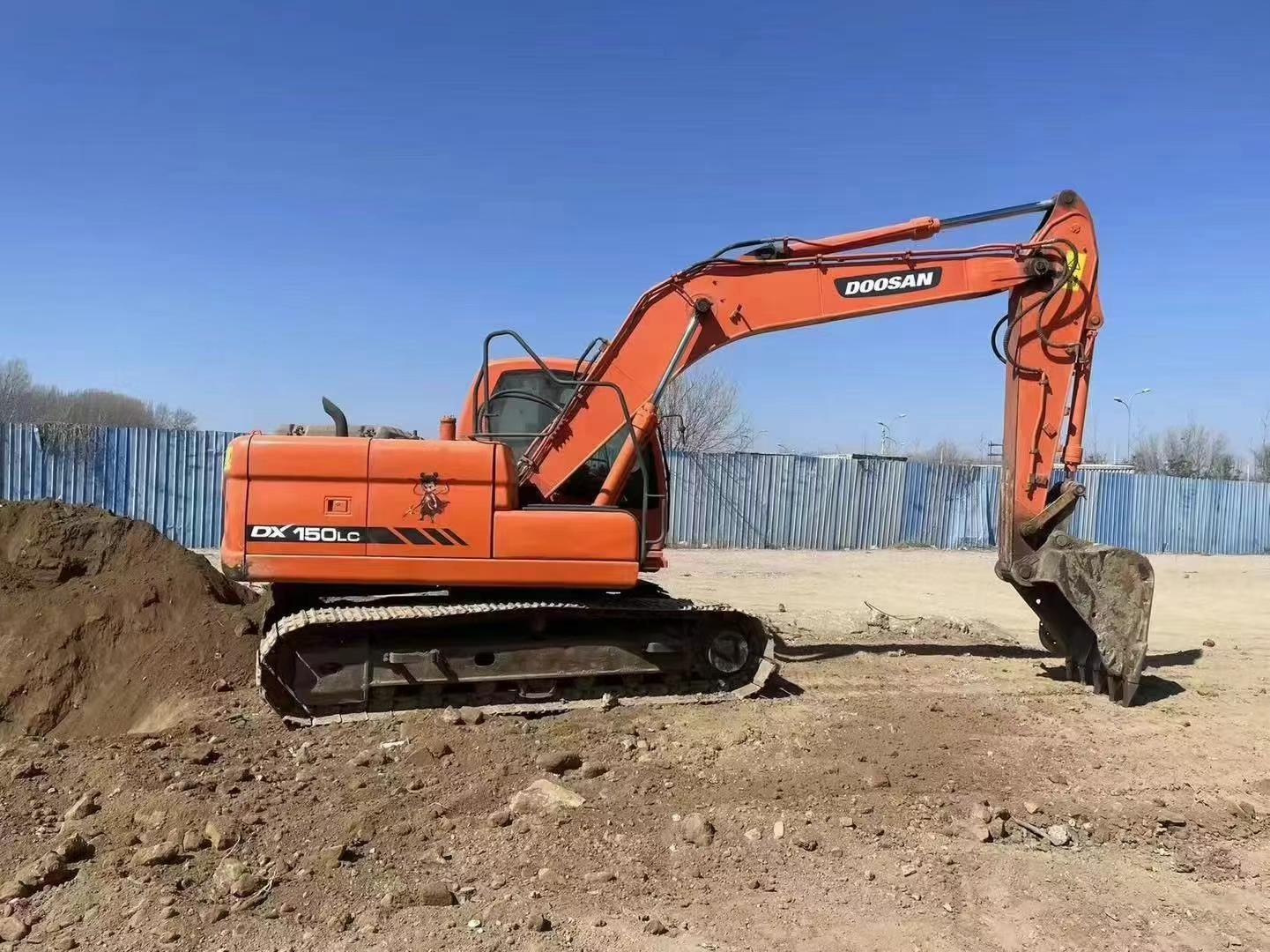 Buy Doosan DX150LC Used Excavator / 2 Used Doosan DX150LC Excavator 2016 Model / 2