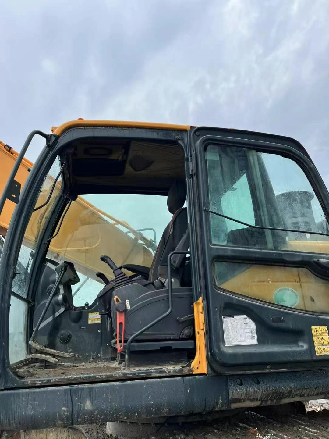 Buy Hyundai 350LC-9V Used Excavator / 8 Used Hyundai 350LC-9V Excavator 2020 Model / 8