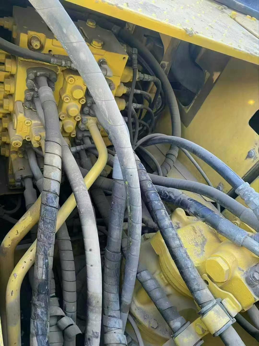 Buy Komatsu PC220 Used Excavator / 6 Used Komatsu PC220 Excavator 2016 Model / 6