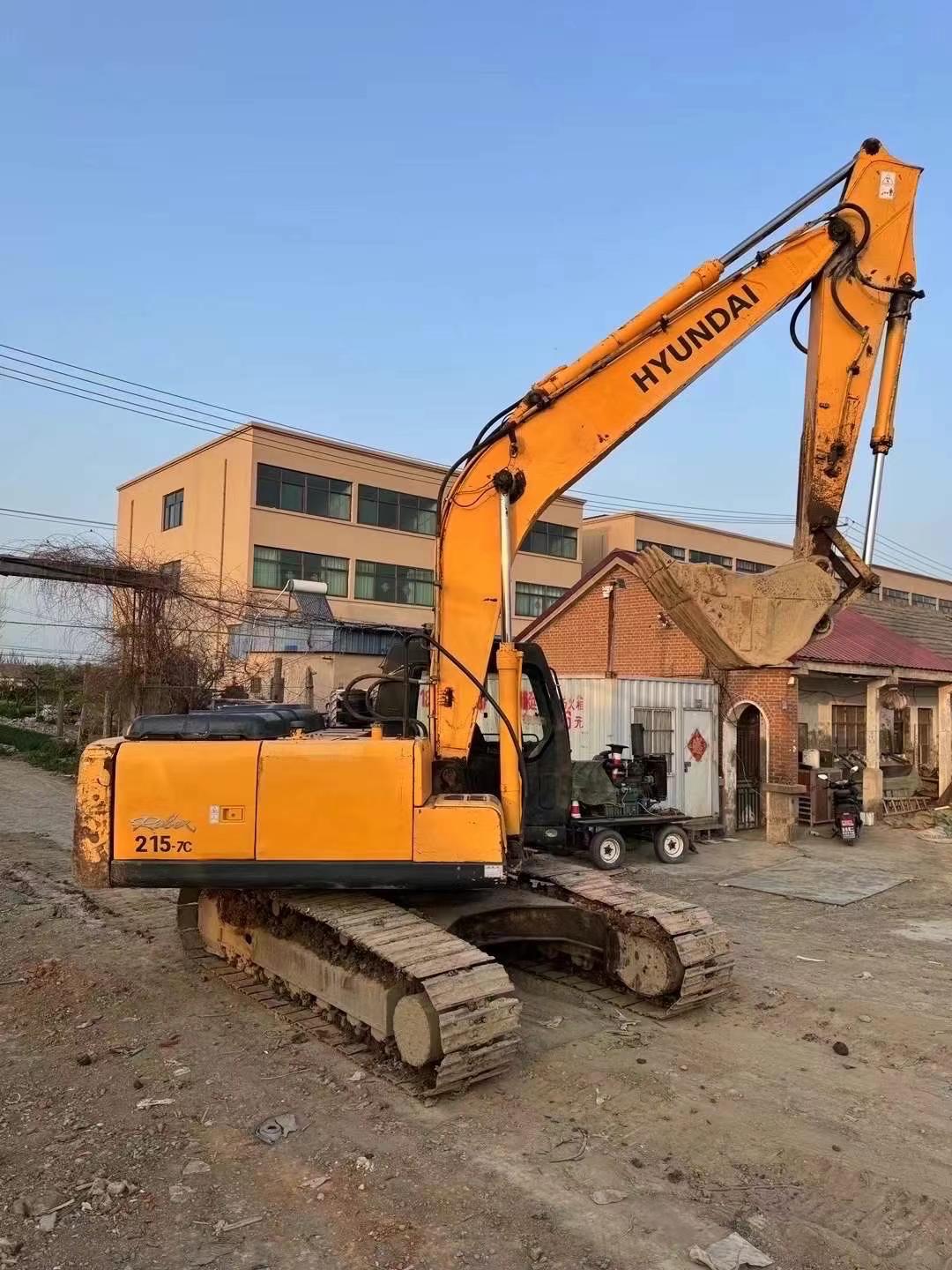 Buy Hyundai R215-7C Used Excavator / 2 Used Hyundai R215-7C Excavator 2011 Model / 2