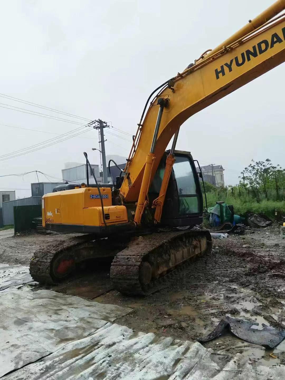 Buy Hyundai R215-7 Used Excavator / 1