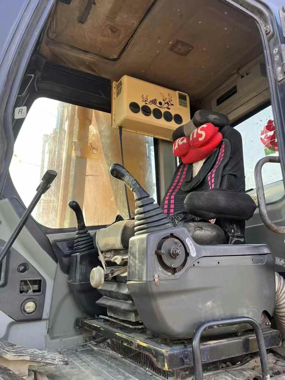 Buy Hyundai R215-7 Used Excavator / 7 Used Hyundai R215-7 Excavator 2011 Model / 7