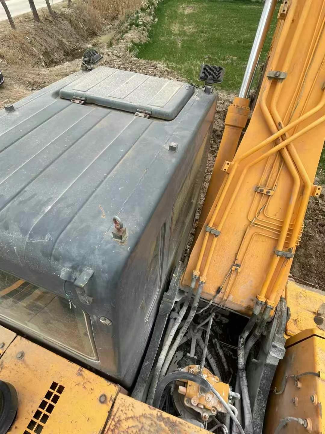 Buy Hyundai R215-7 Used Excavator / 4 Used Hyundai R215-7 Excavator 2013 Model / 4