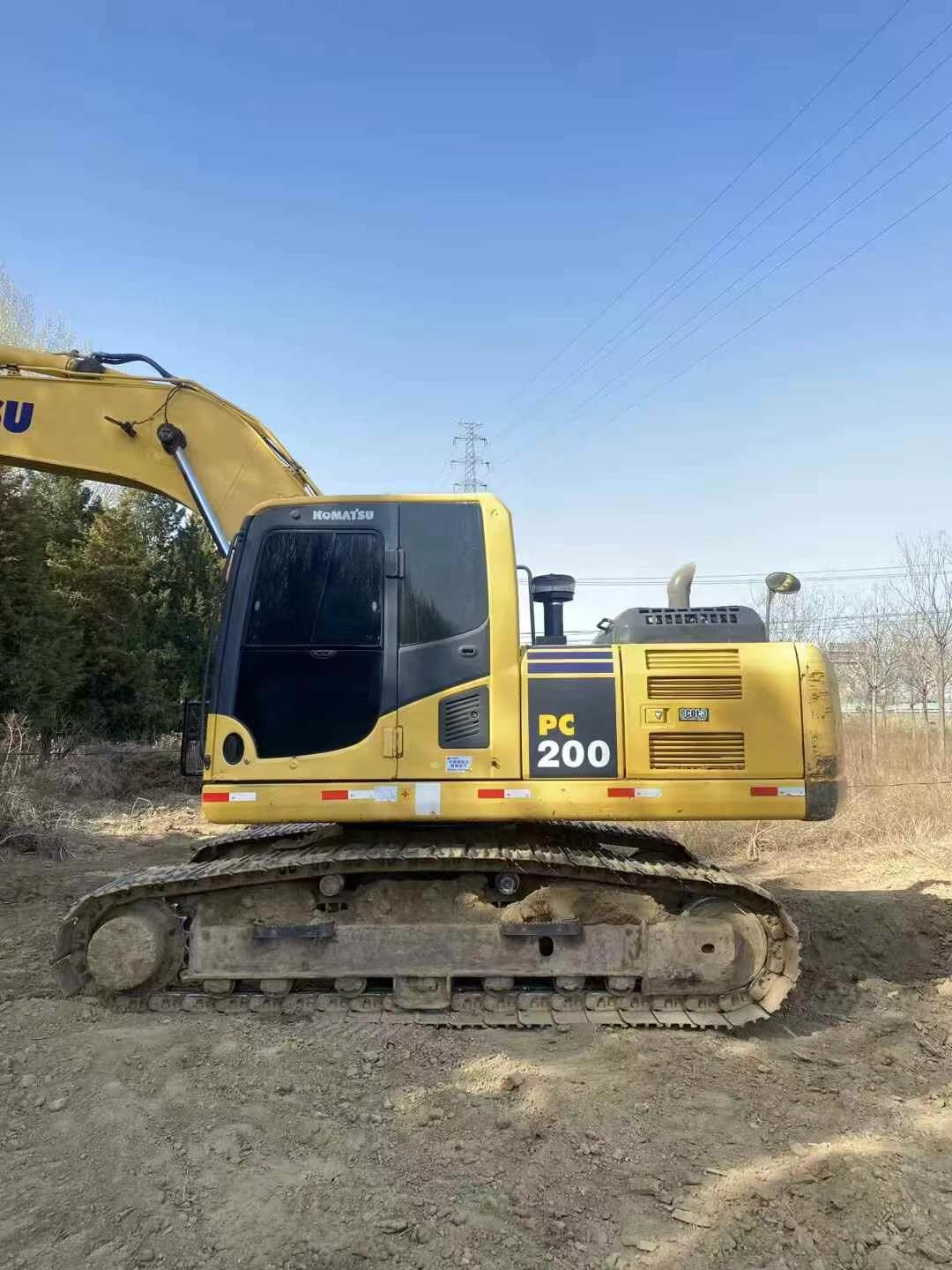 Buy Komatsu PC200 Used Excavator / 1