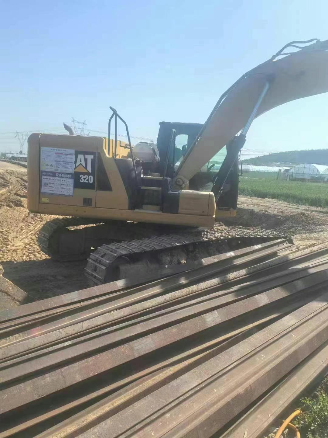 Buy Caterpillar CT20 Used Excavator / 1