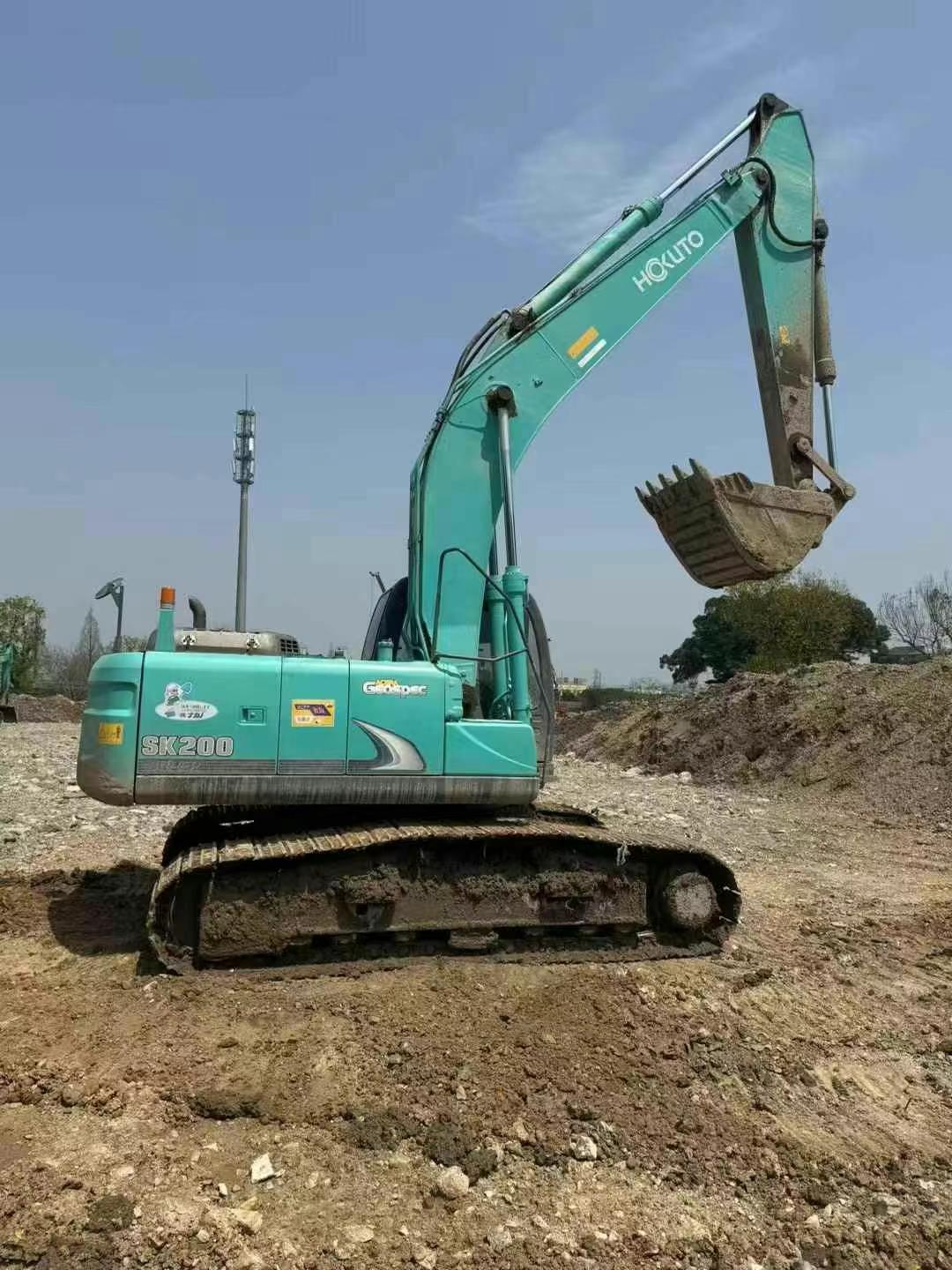 Buy Kobelco SK200 Used Excavator / 1