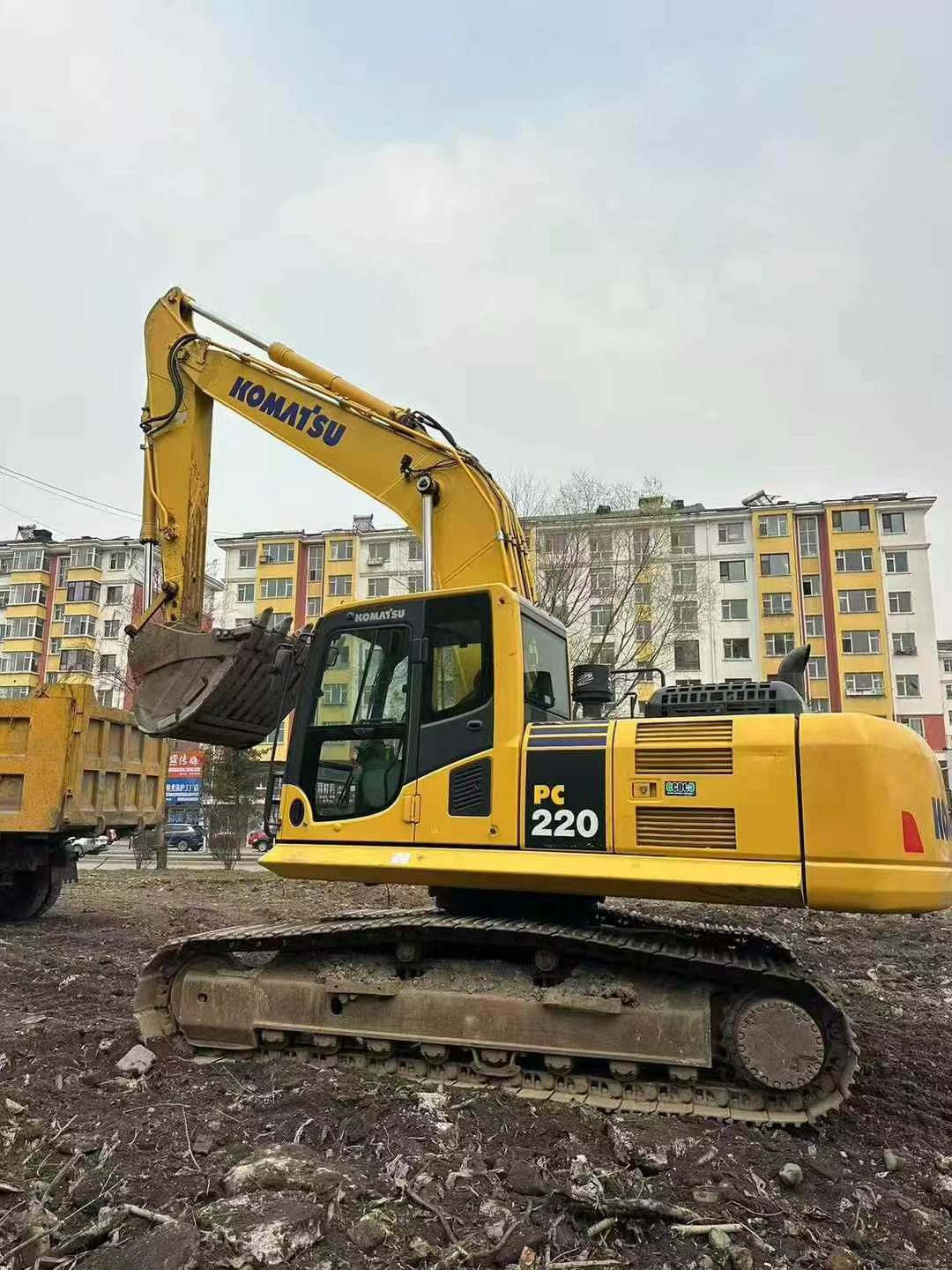 Buy Komatsu PC220-8 Used Excavator / 3 Used Komatsu PC220-8 Excavator 2021 Model / 3