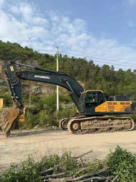 Buy Hyundai R505LVS Used Excavator / 1