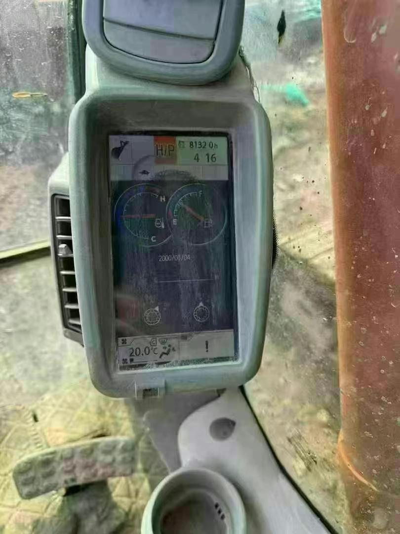 Buy Hitachi ZAXIS200 Used Excavator / 1