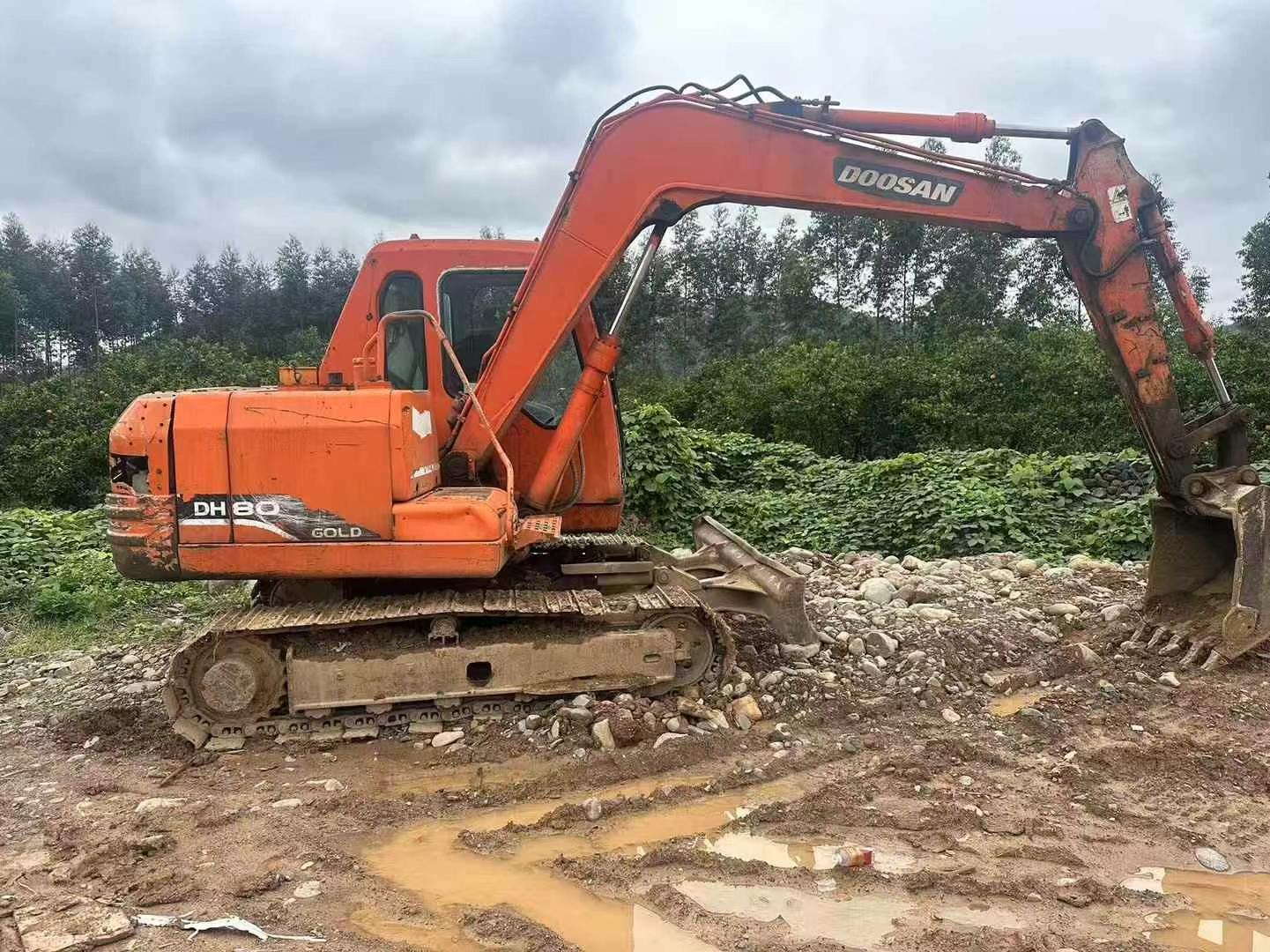 Buy Doosan DX80 Used Excavator / 1