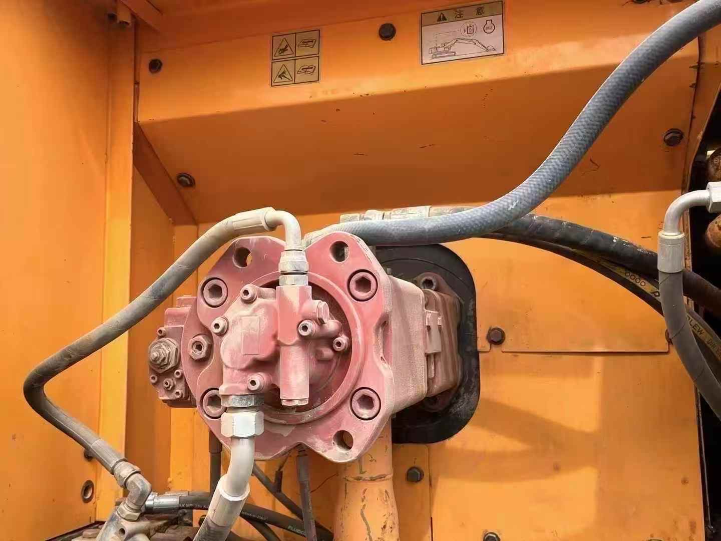 Buy Hyundai R215-7 Used Excavator / 6 Used Hyundai R215-7 Excavator 2011 Model / 6