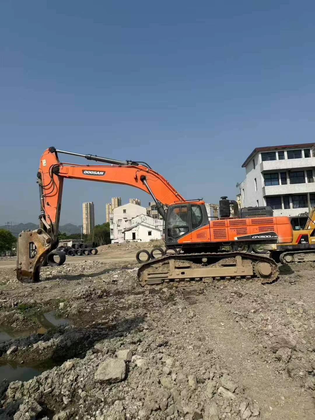 Buy Doosan DX500 Used Excavator / 1