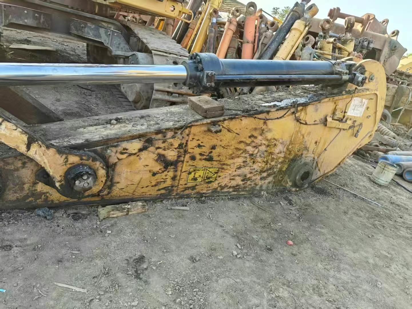Buy Caterpillar 374F Used Excavator / 1