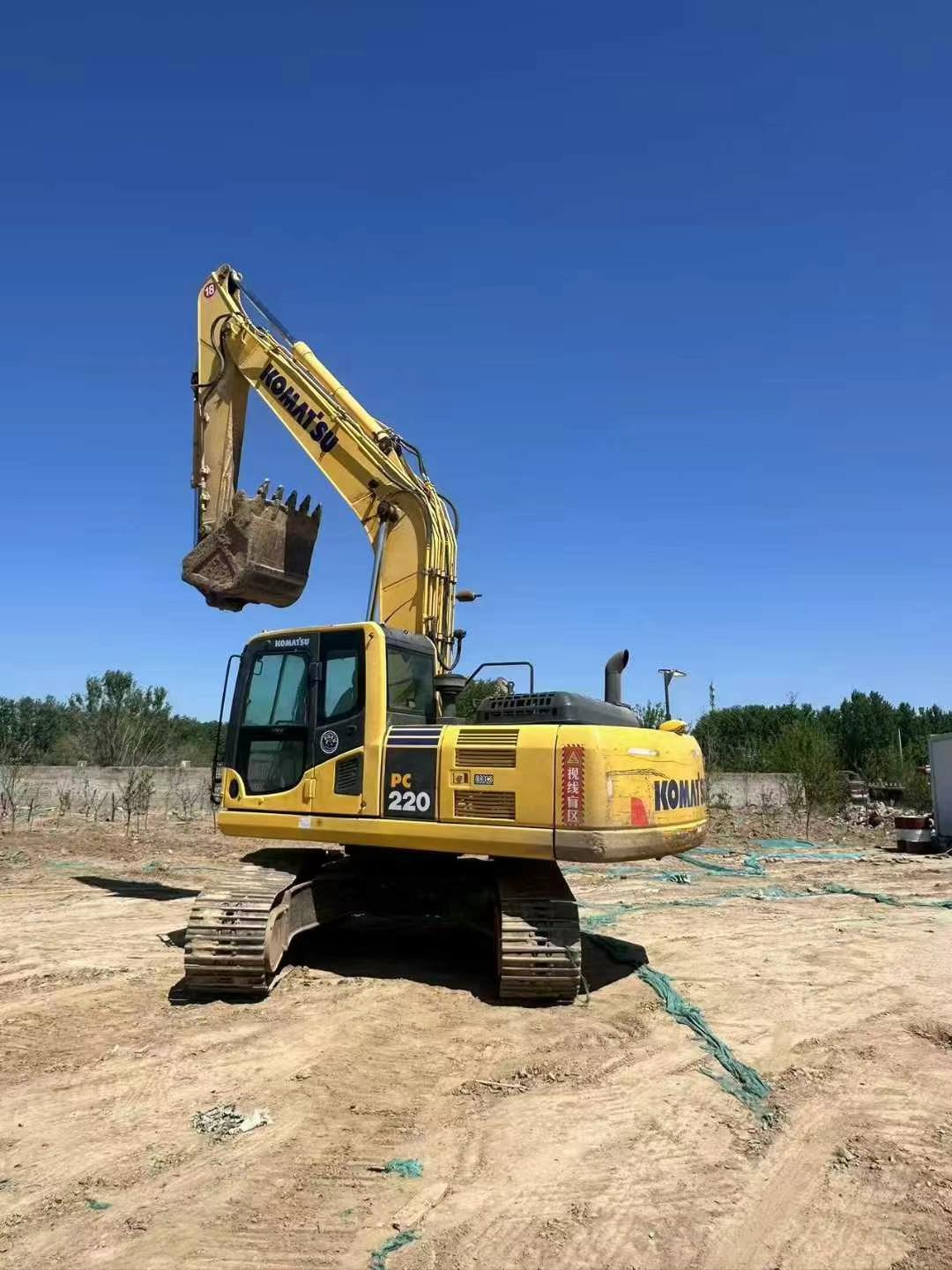 Buy Komatsu PC220 Used Excavator / 6 Used Komatsu PC220 Excavator 2016 Model / 6