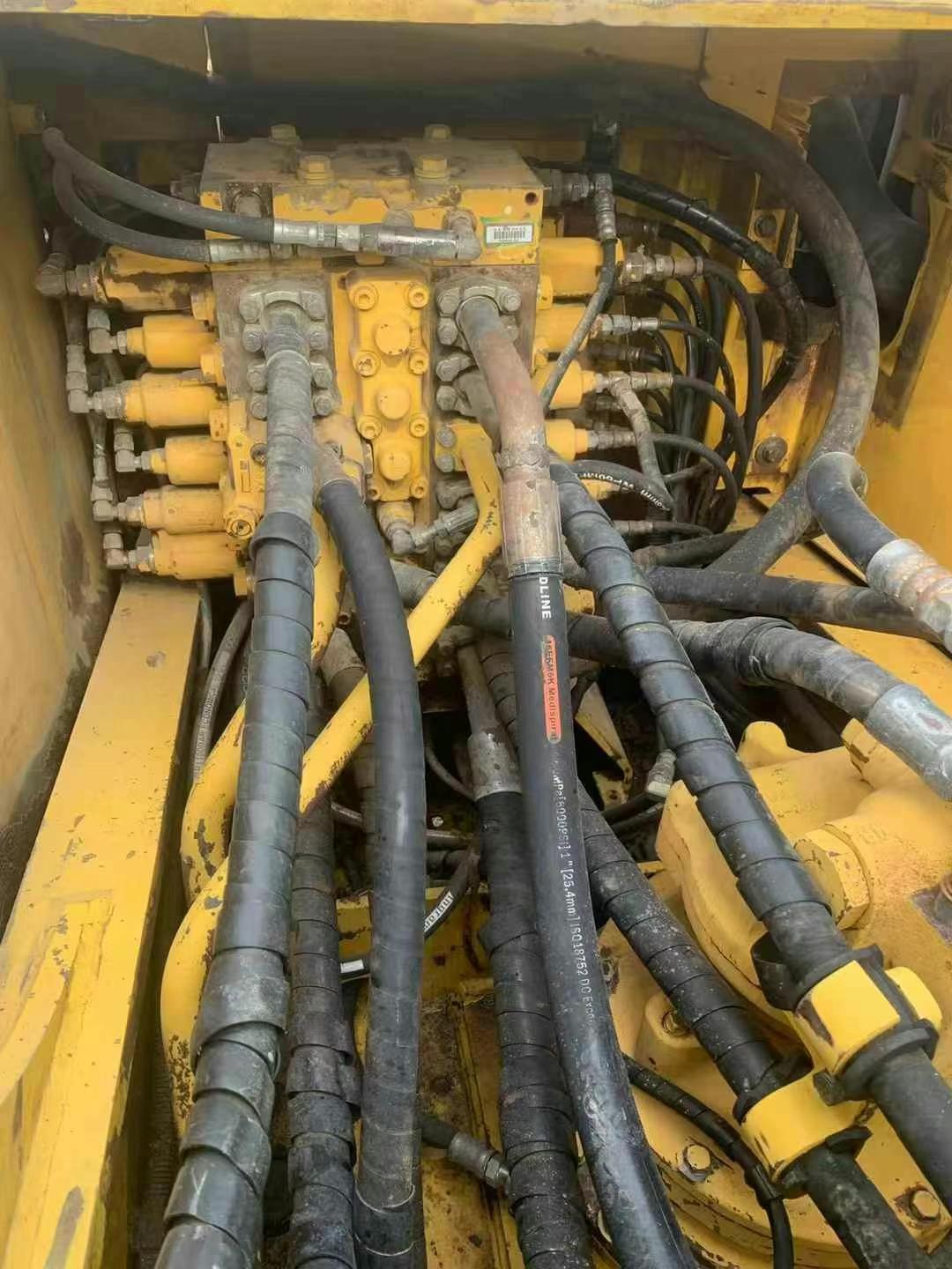 Buy Komatsu PC200 Used Excavator / 8 Used Komatsu PC200 Excavator 2014 Model / 8