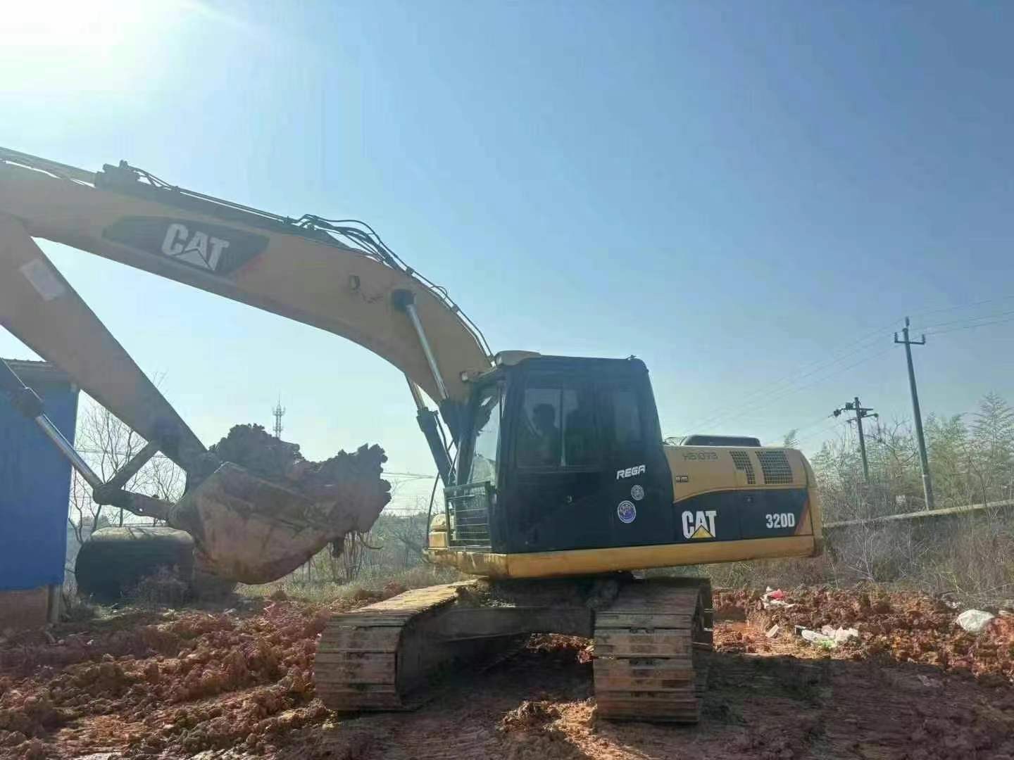 Buy Caterpillar 320D Used Excavator / 1