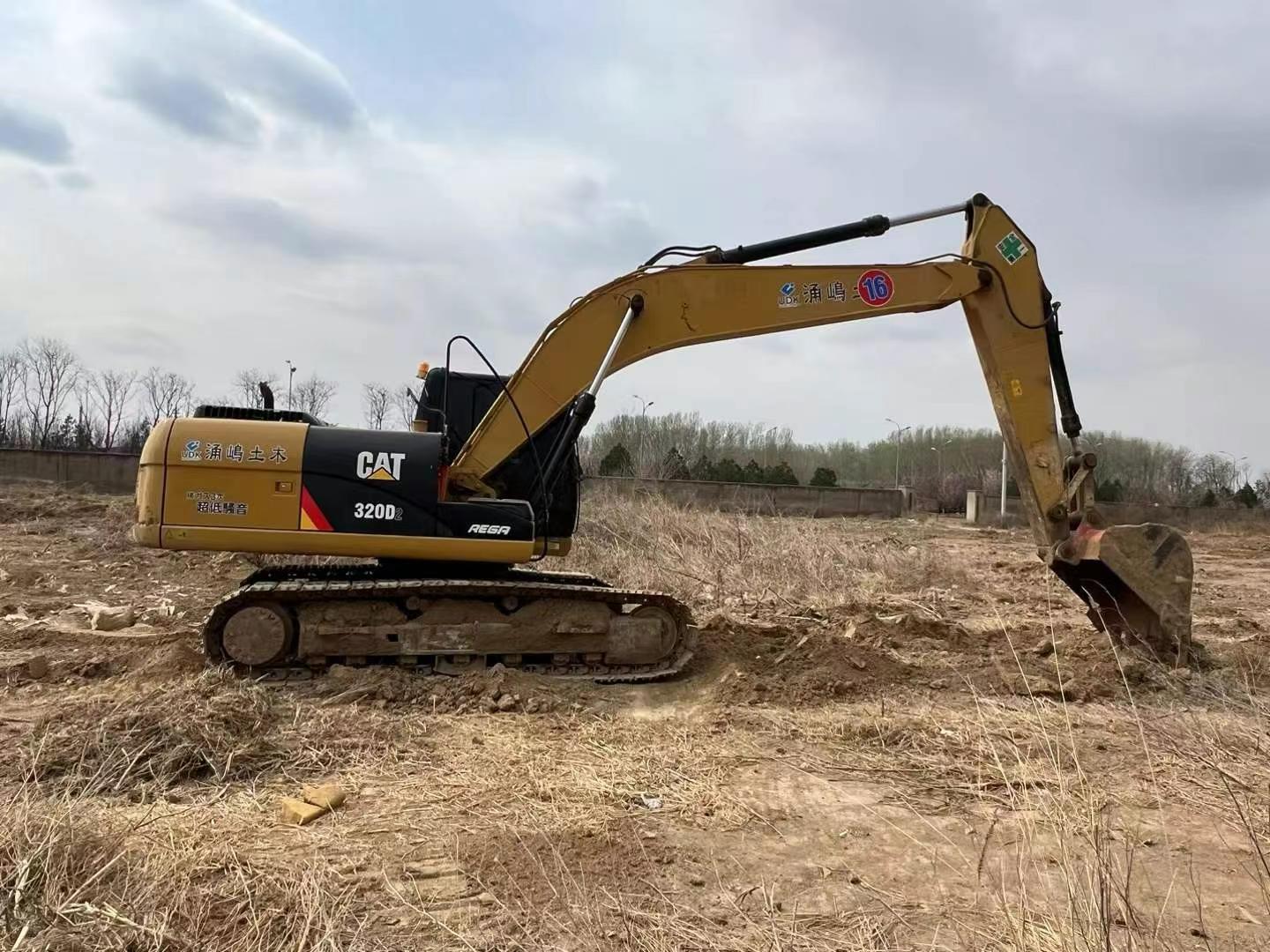 Buy Caterpillar 320D Used Excavator / 3 Used Caterpillar 320D Excavator 2016 Model / 3