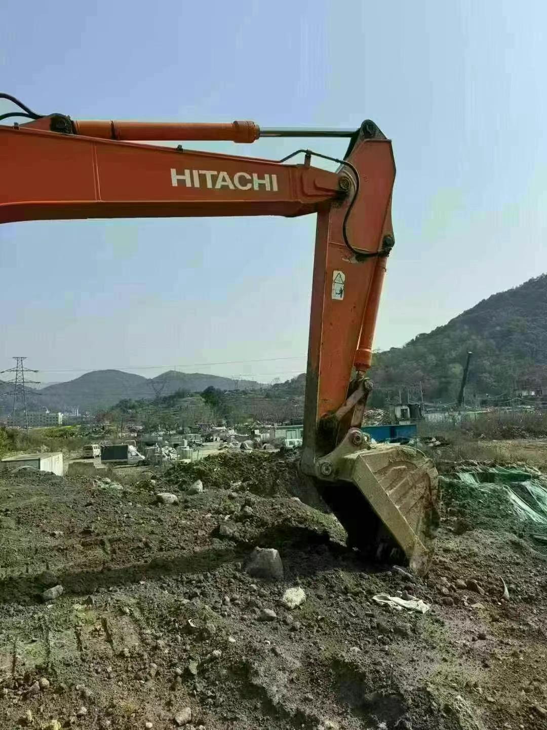 Buy Hitachi ZAXIS200 Used Excavator / 7 Used Hitachi ZAXIS200 Excavator 2016 Model / 7