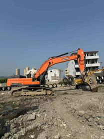 Buy Doosan DX500 Used Excavator / 4 Used Doosan DX500 Excavator 2020 Model / 4